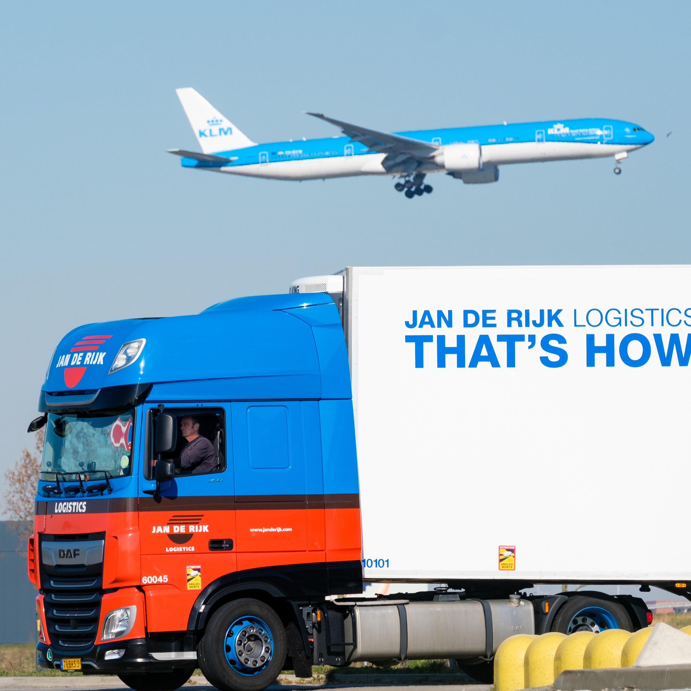 AIR CARGO TRUCKING