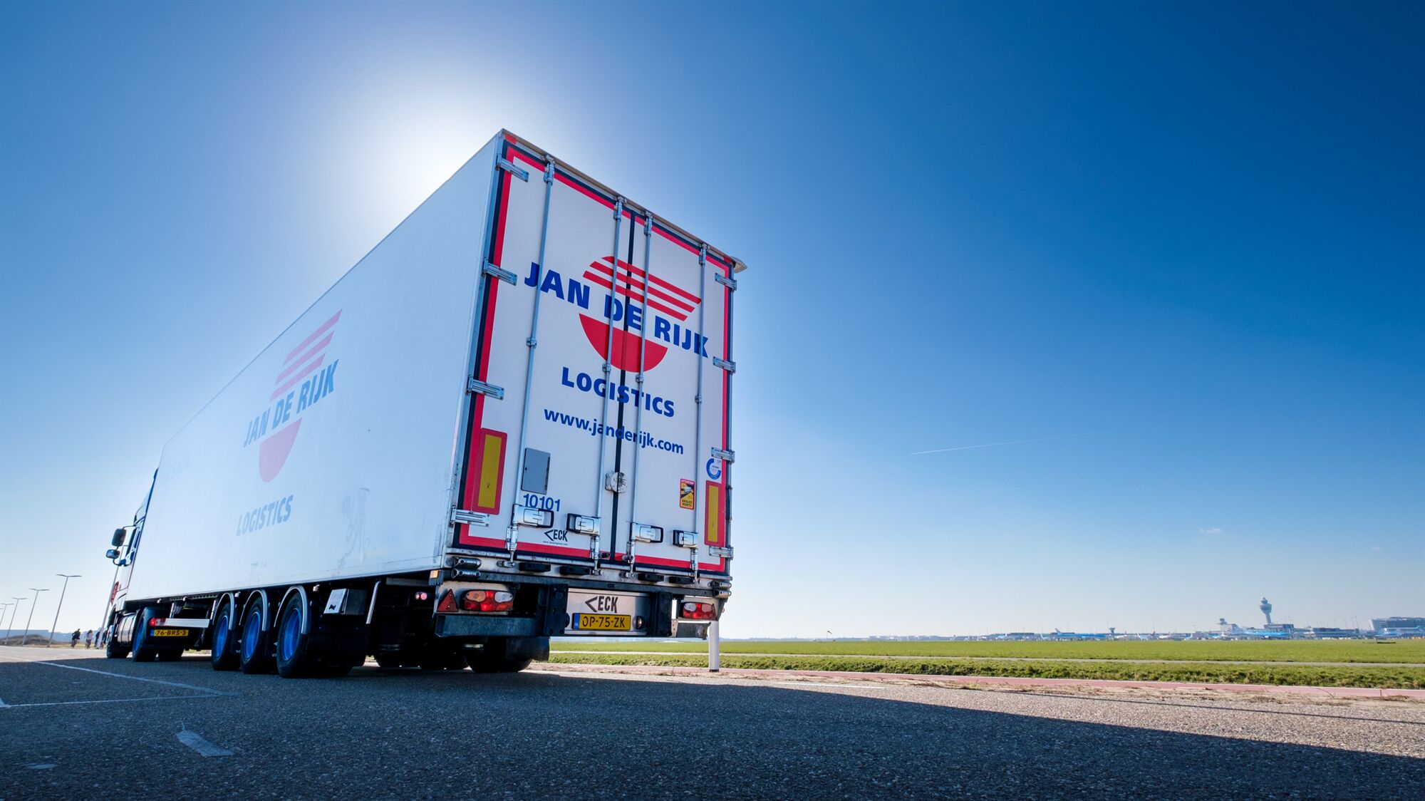 HOW DO YOU KEEP TRANSPORT MOVING WHEN EVERY FLOW IS DIFFERENT?
