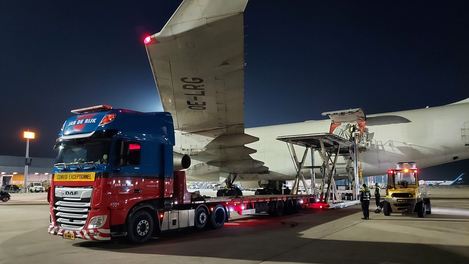 HOW DO YOU KEEP AIR CARGO MOVING WHEN EVERY CUT-OFF MATTERS?